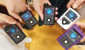 Varias bombas de insulina utilizadas en el tratamiento de la diabetes en España